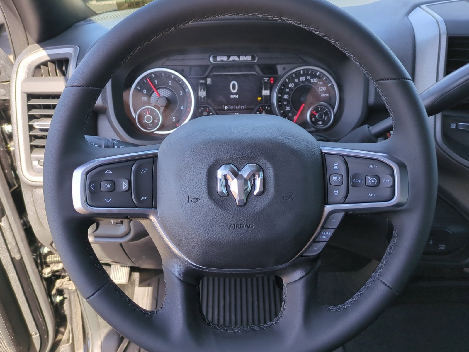 2025 RAM 2500 Tradesman - Photo 10