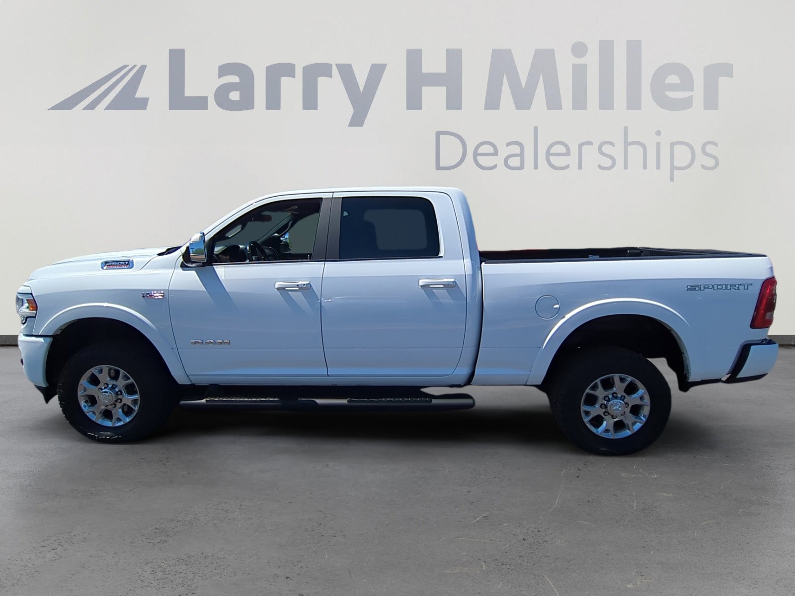 2022 Ram 2500 Laramie photo 2