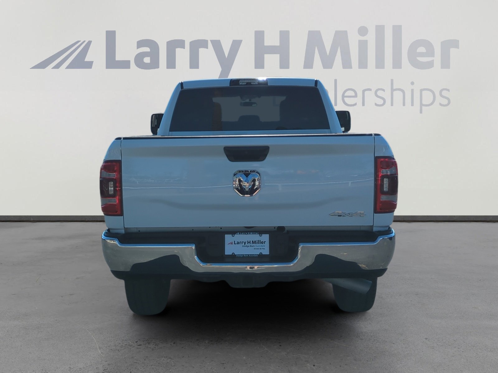 2023 Ram 2500 Tradesman photo 4