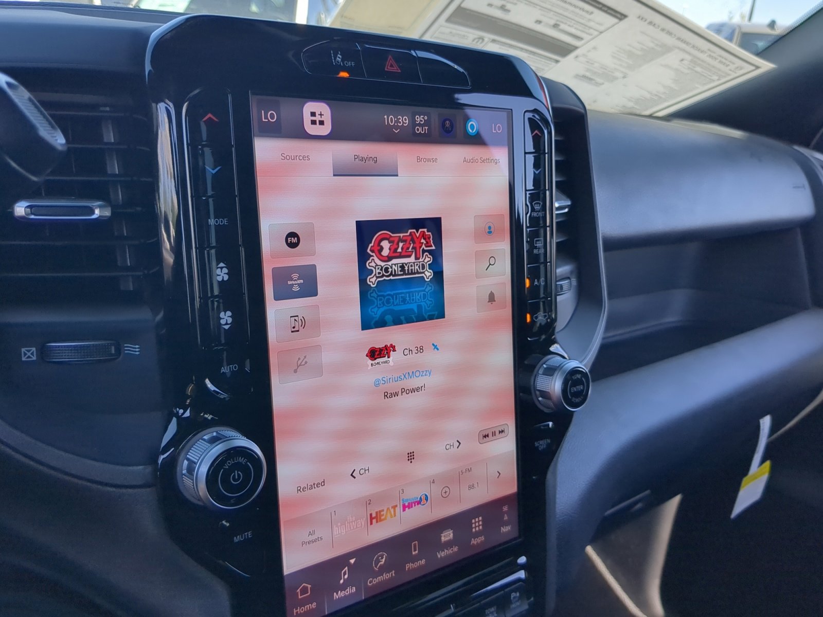 2025 RAM 2500 Tradesman - Photo 13