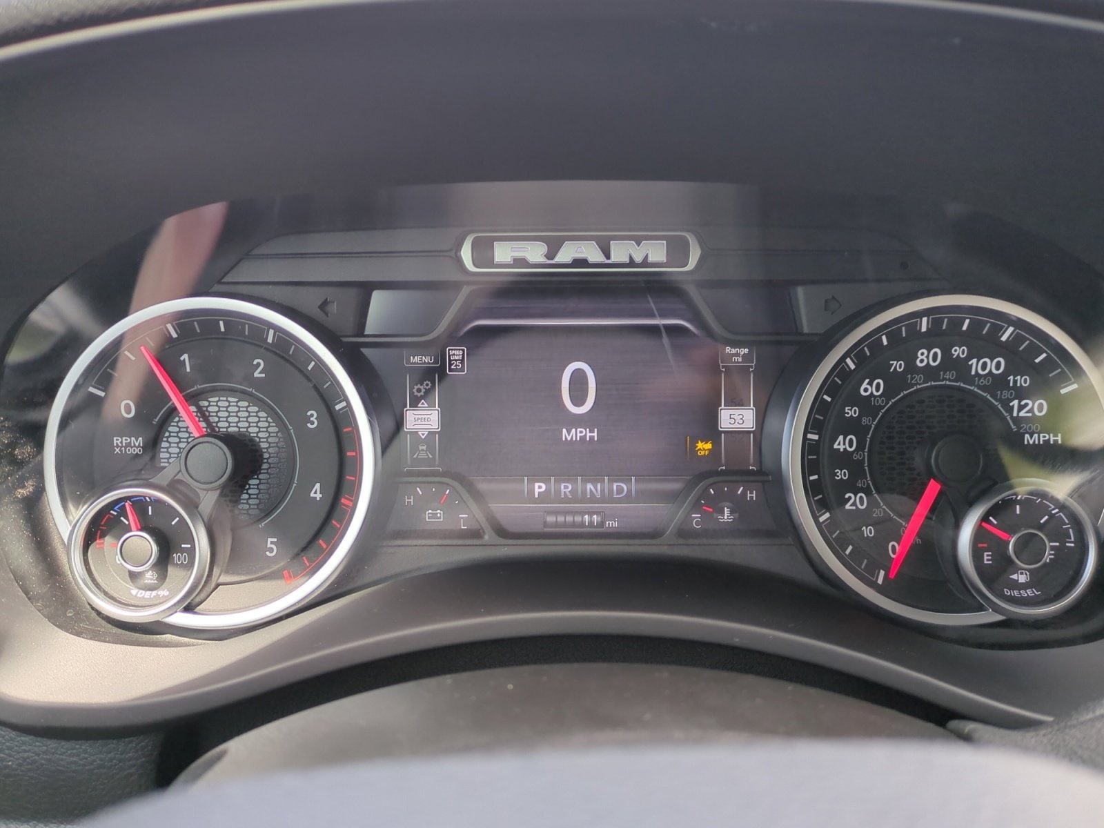 2025 RAM 2500 Tradesman - Photo 11