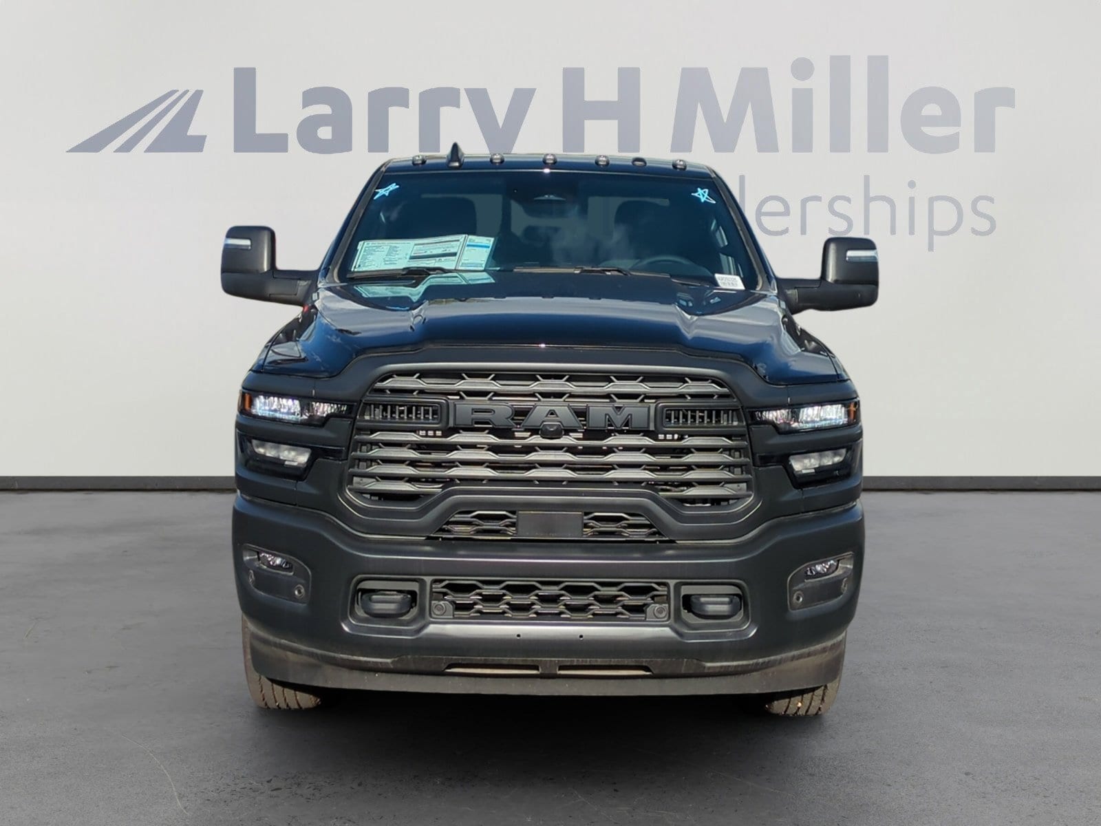2025 RAM 2500 Tradesman - Photo 8