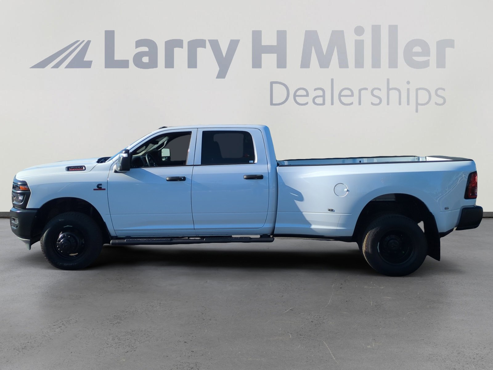 2026 Ram 3500 Tradesman photo 2