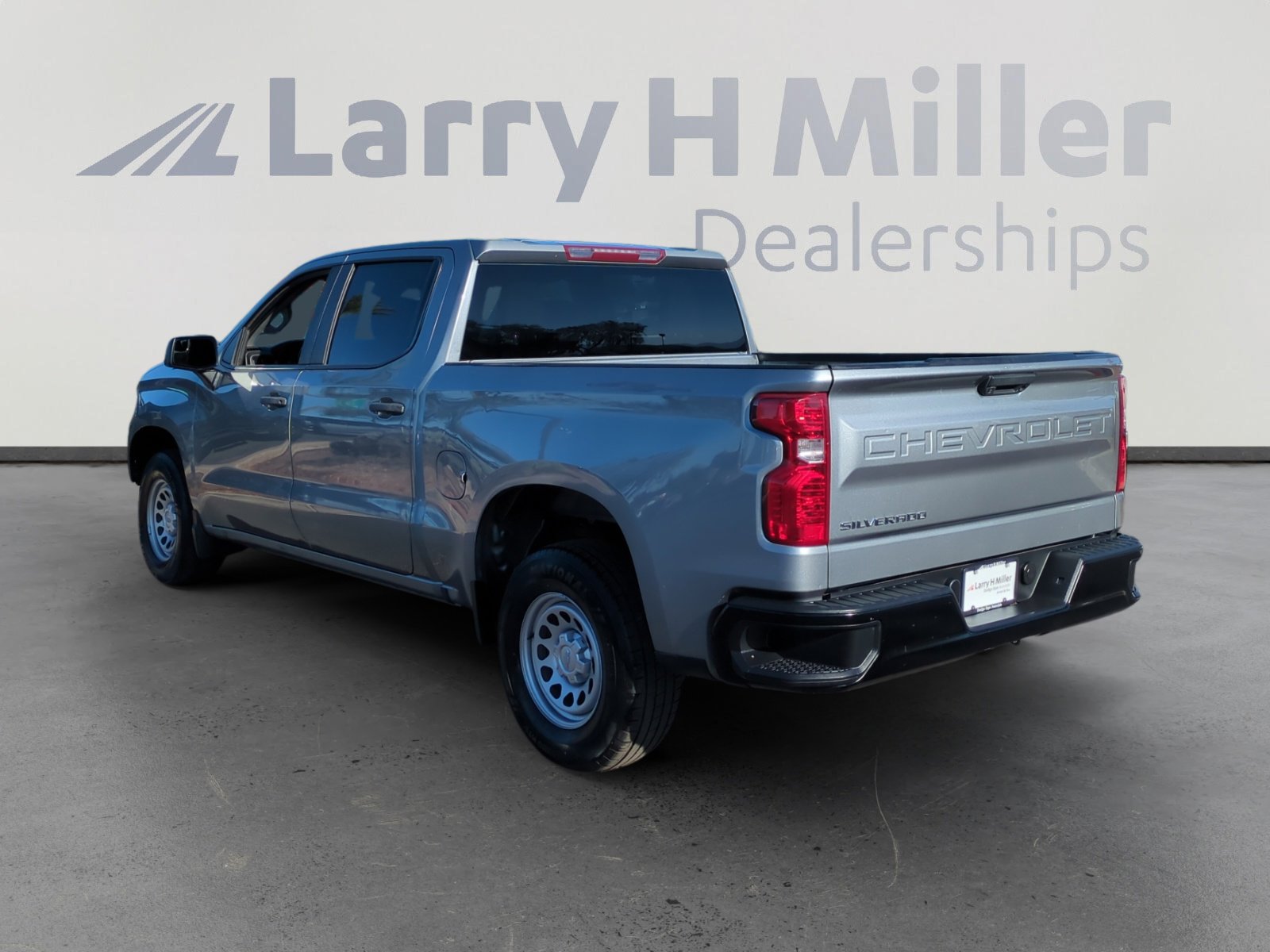 2023 Chevrolet Silverado 1500 Work Truck photo 3