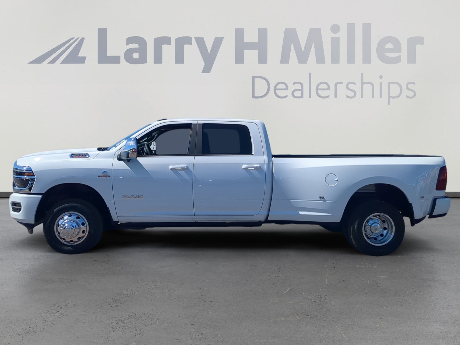 2026 Ram 3500 Laramie photo 2