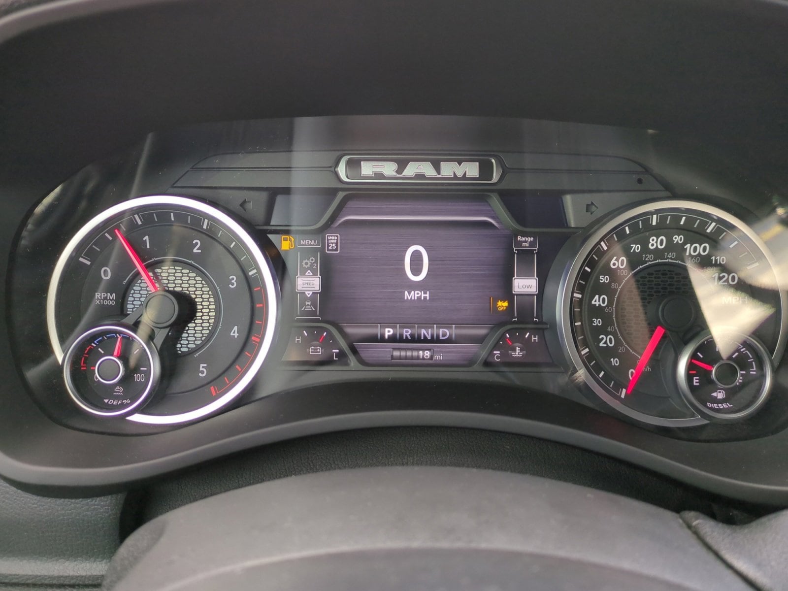 2025 RAM 2500 Tradesman - Photo 11