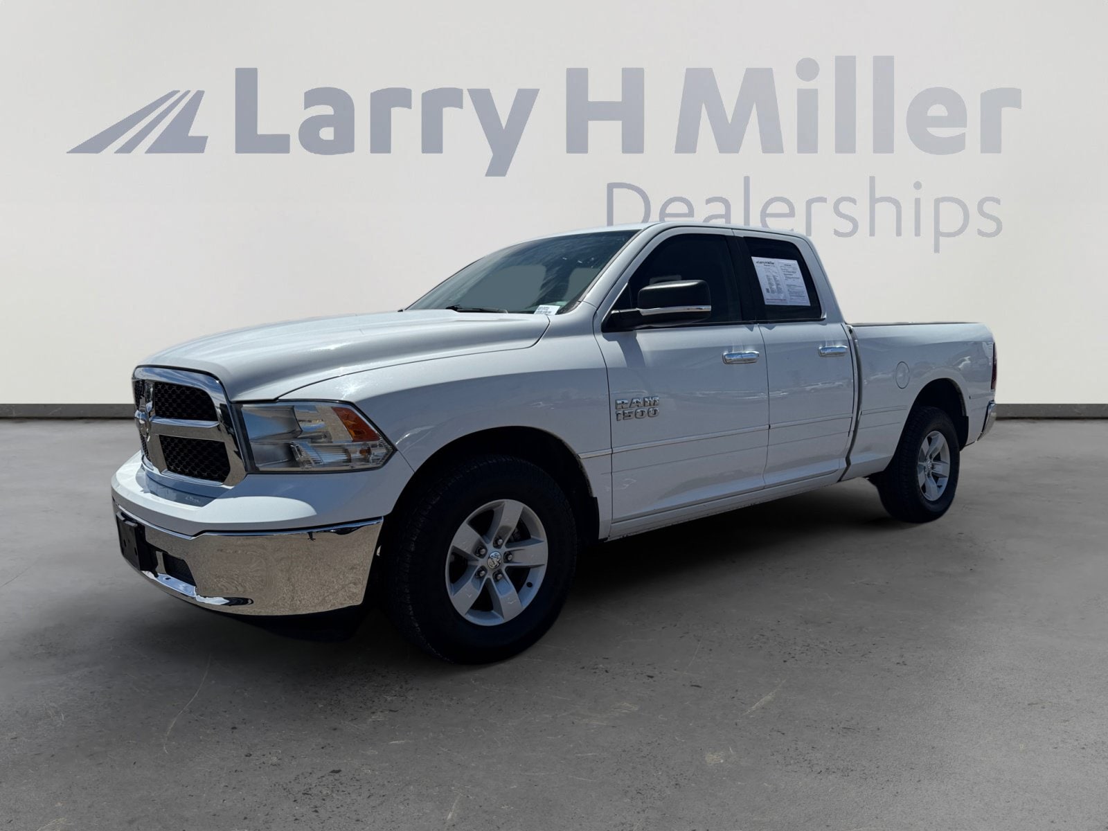2017 RAM 1500 SLT Quad Cab 6'4's photo