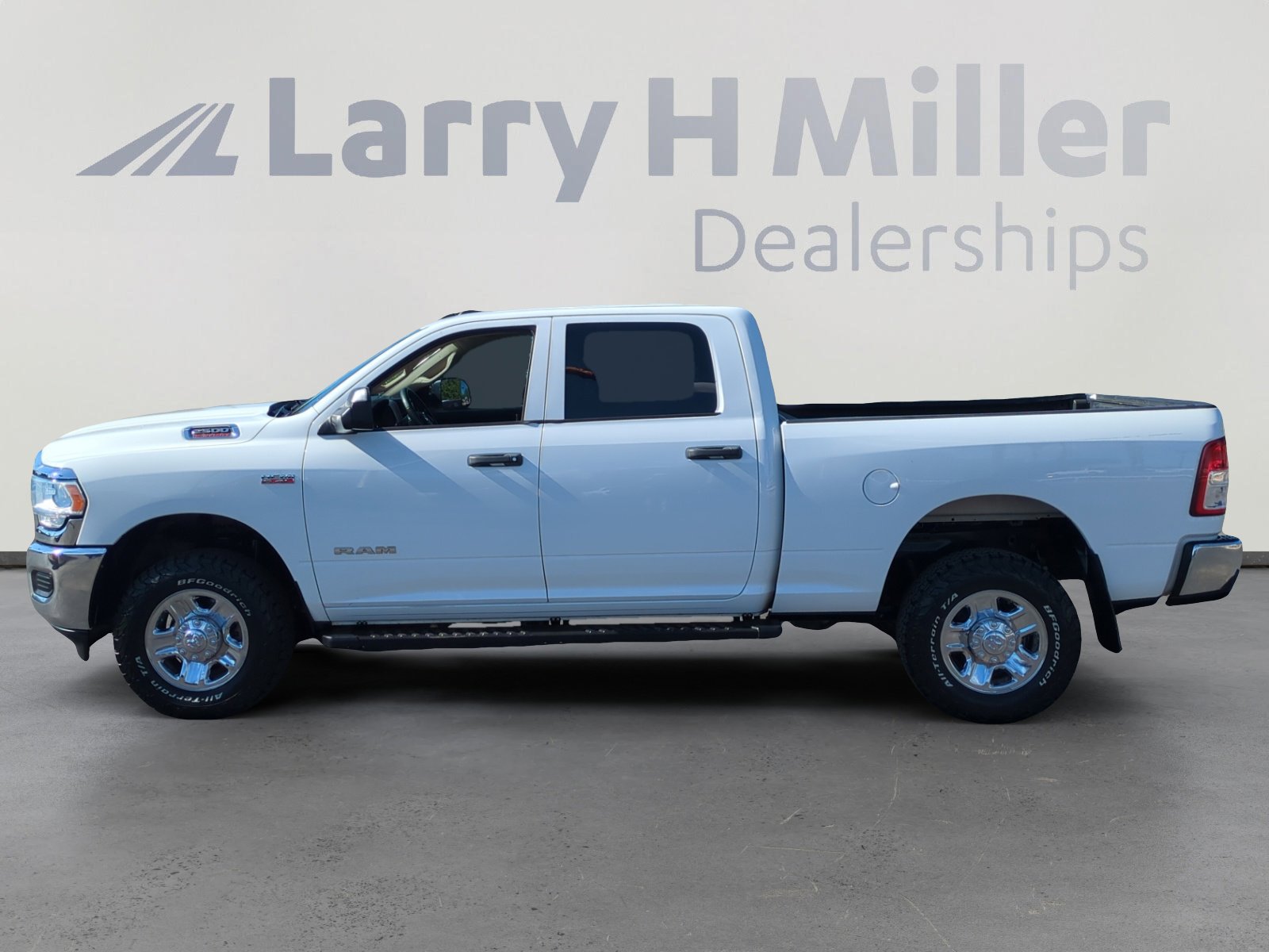 2020 Ram 2500 Tradesman photo 2