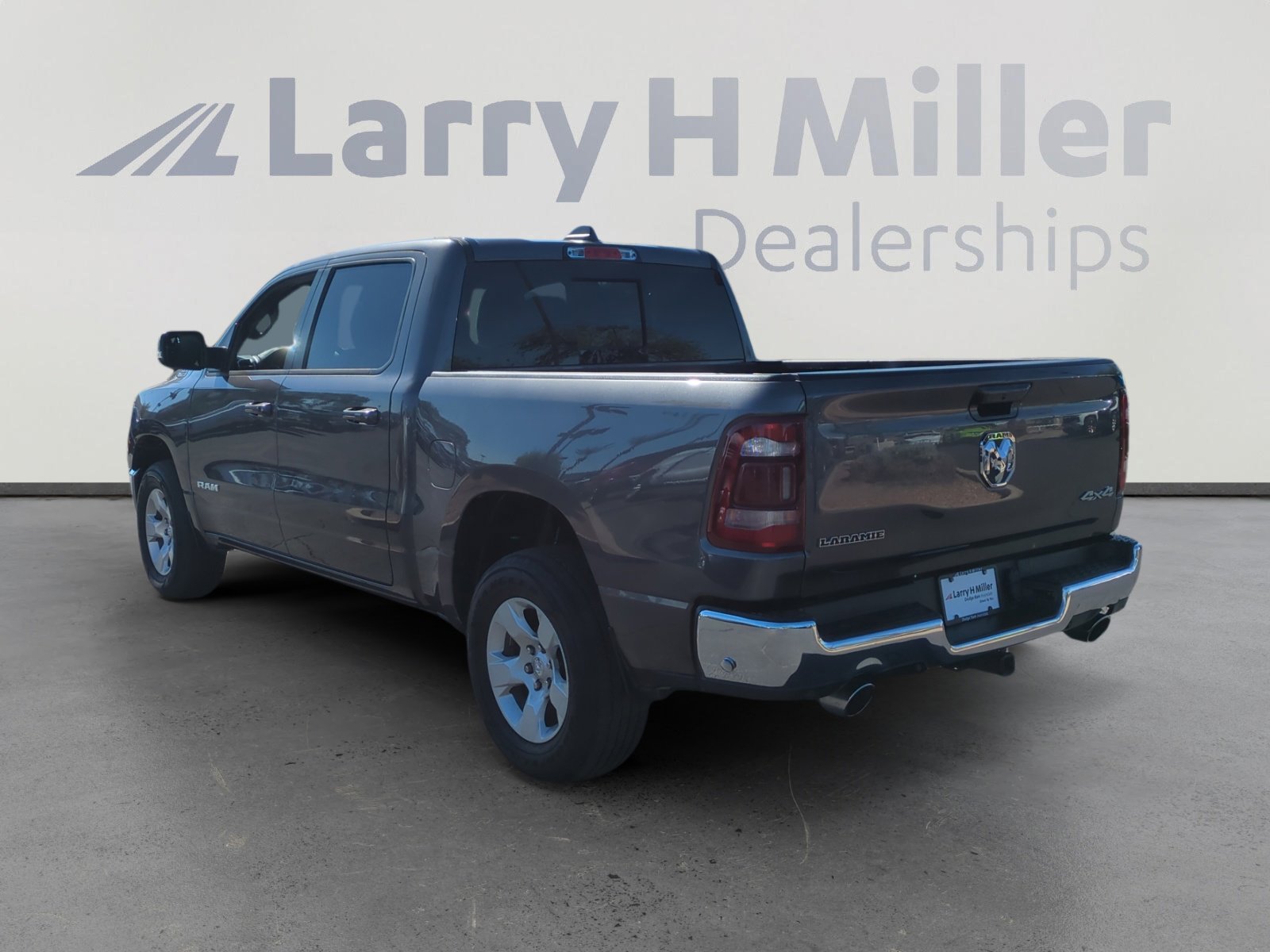 2023 Ram 1500 Laramie photo 2