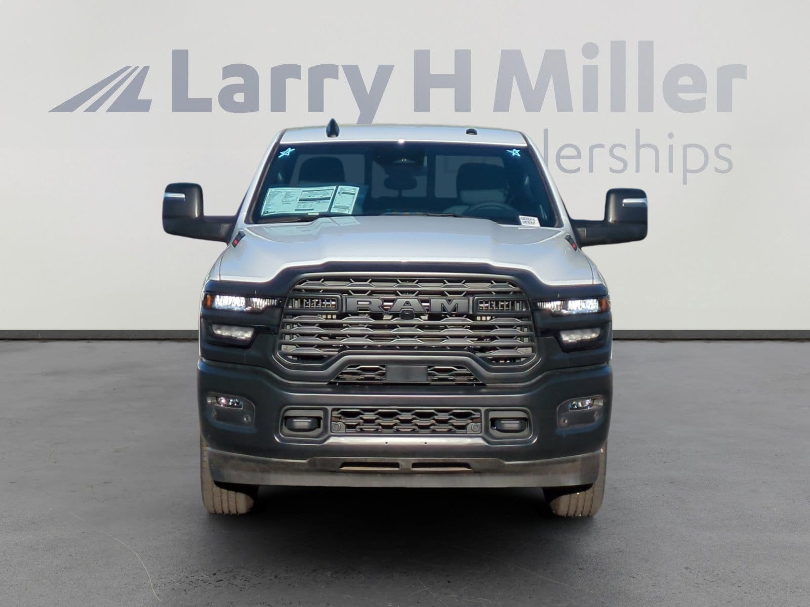 2025 RAM 2500 Tradesman - Photo 8