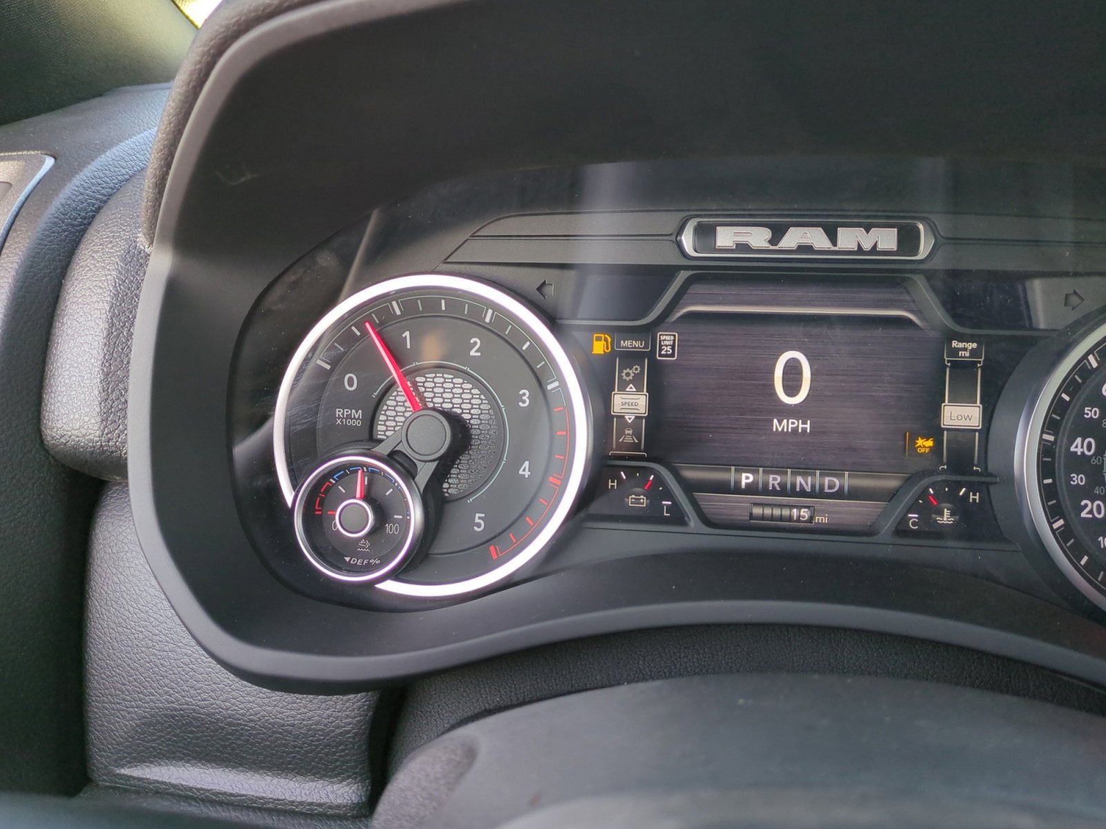 2025 RAM 2500 Tradesman - Photo 11