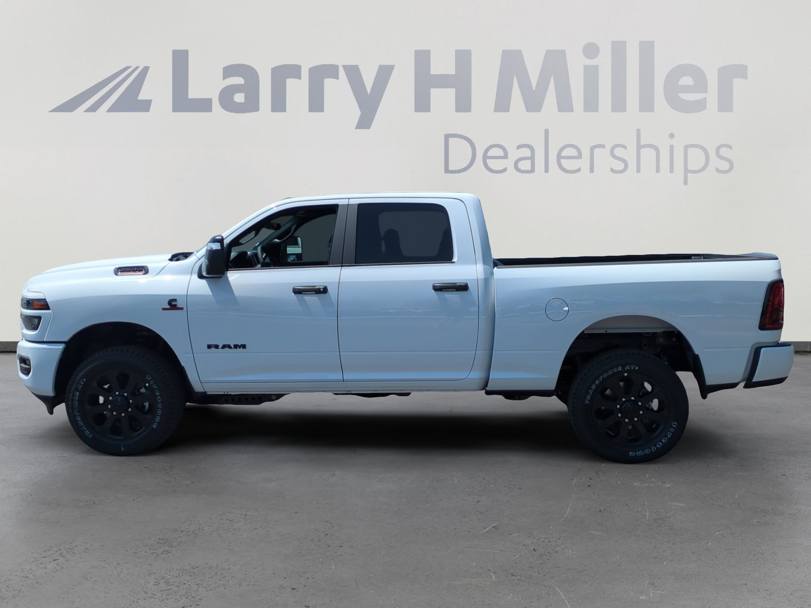 2025 Ram 2500 Big Horn photo 2
