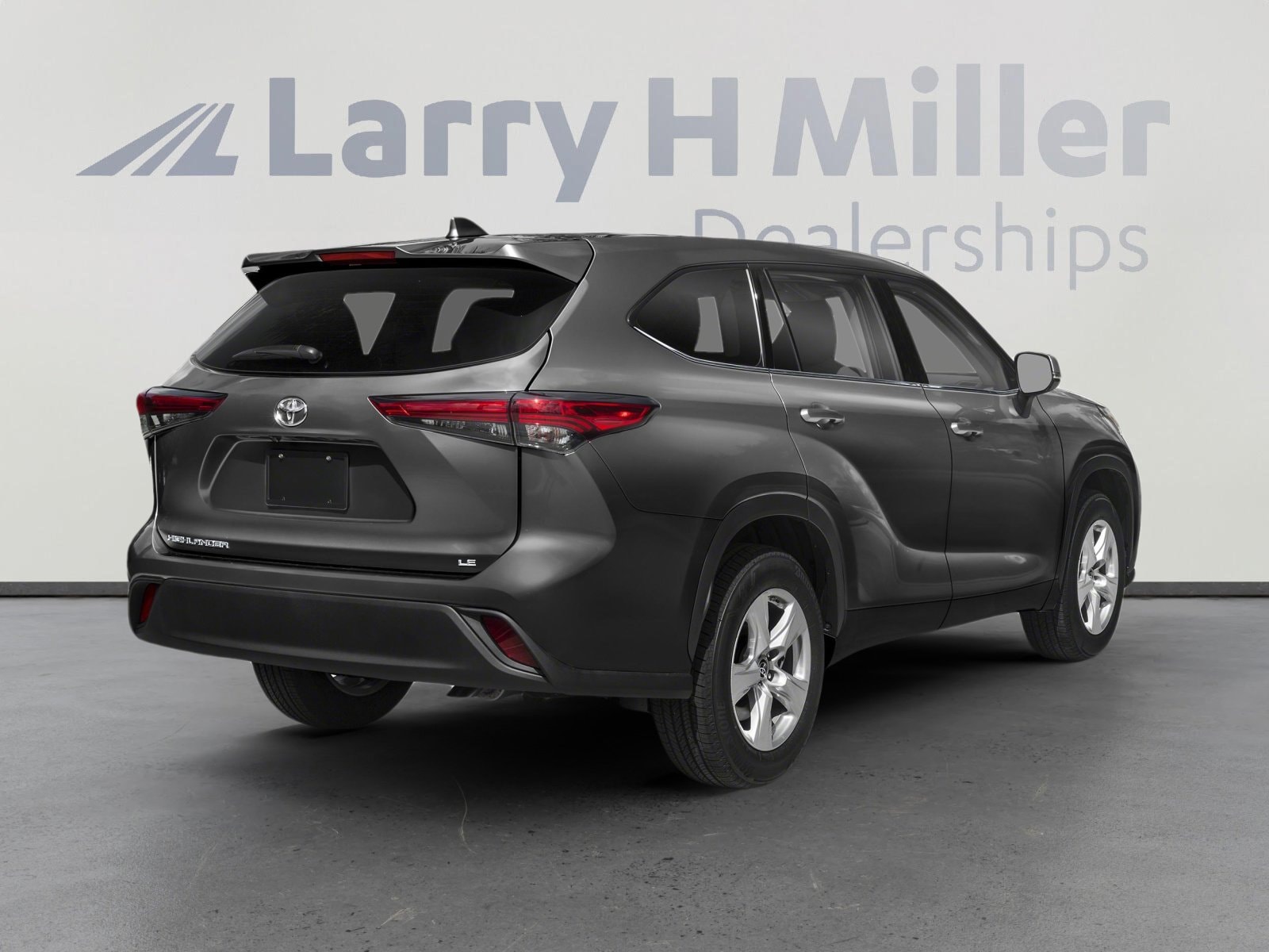 2021 Toyota Highlander LE photo 2