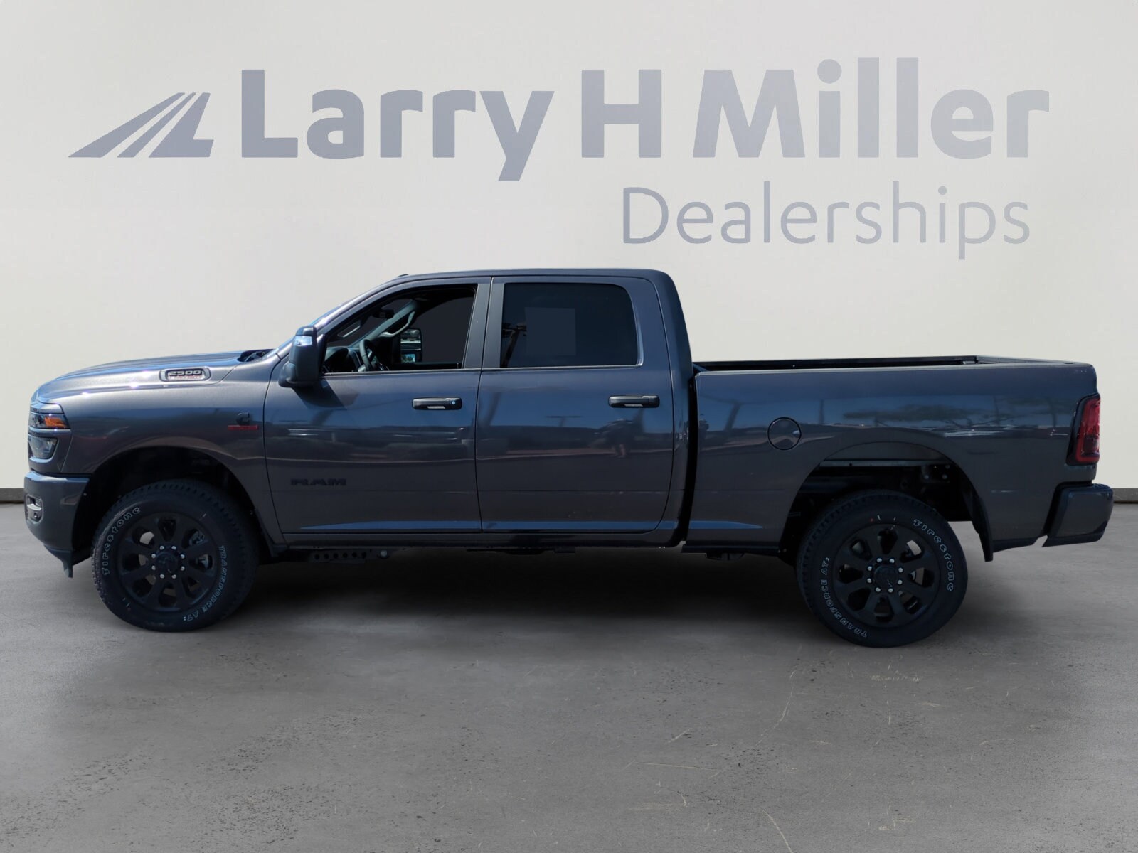 2025 Ram 2500 Big Horn photo 2