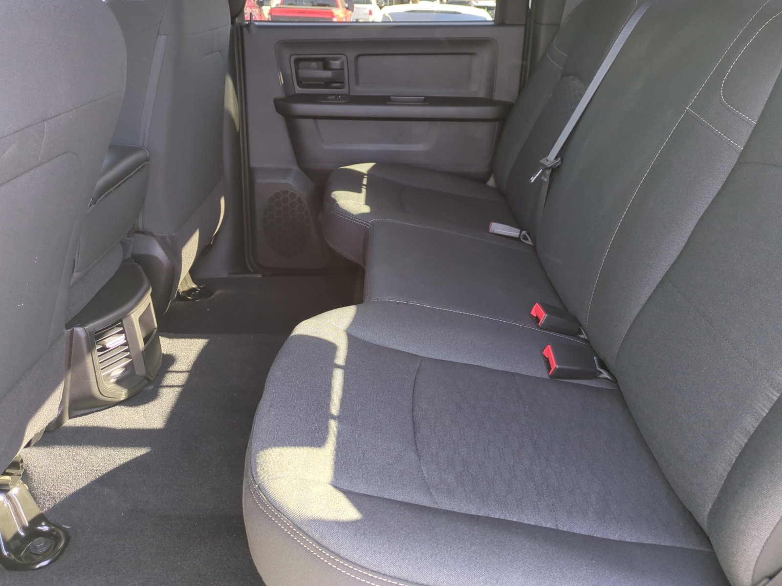 2025 RAM 2500 Tradesman - Photo 18