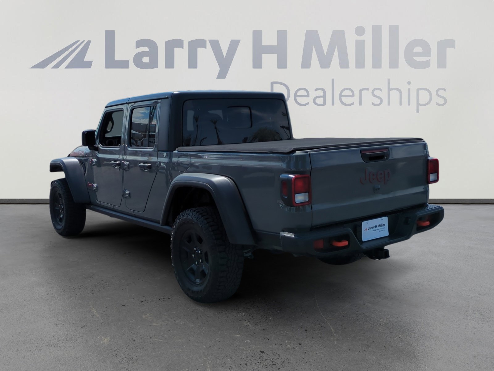 2022 Jeep Gladiator Mojave photo 2