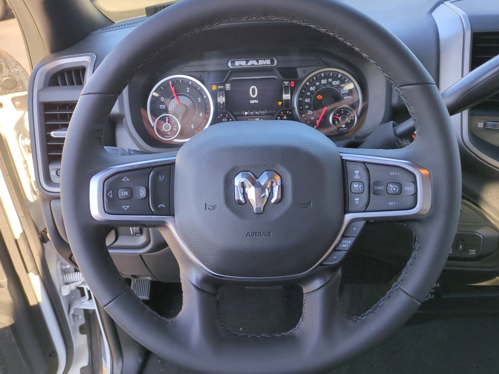 2025 RAM 2500 Tradesman - Photo 10