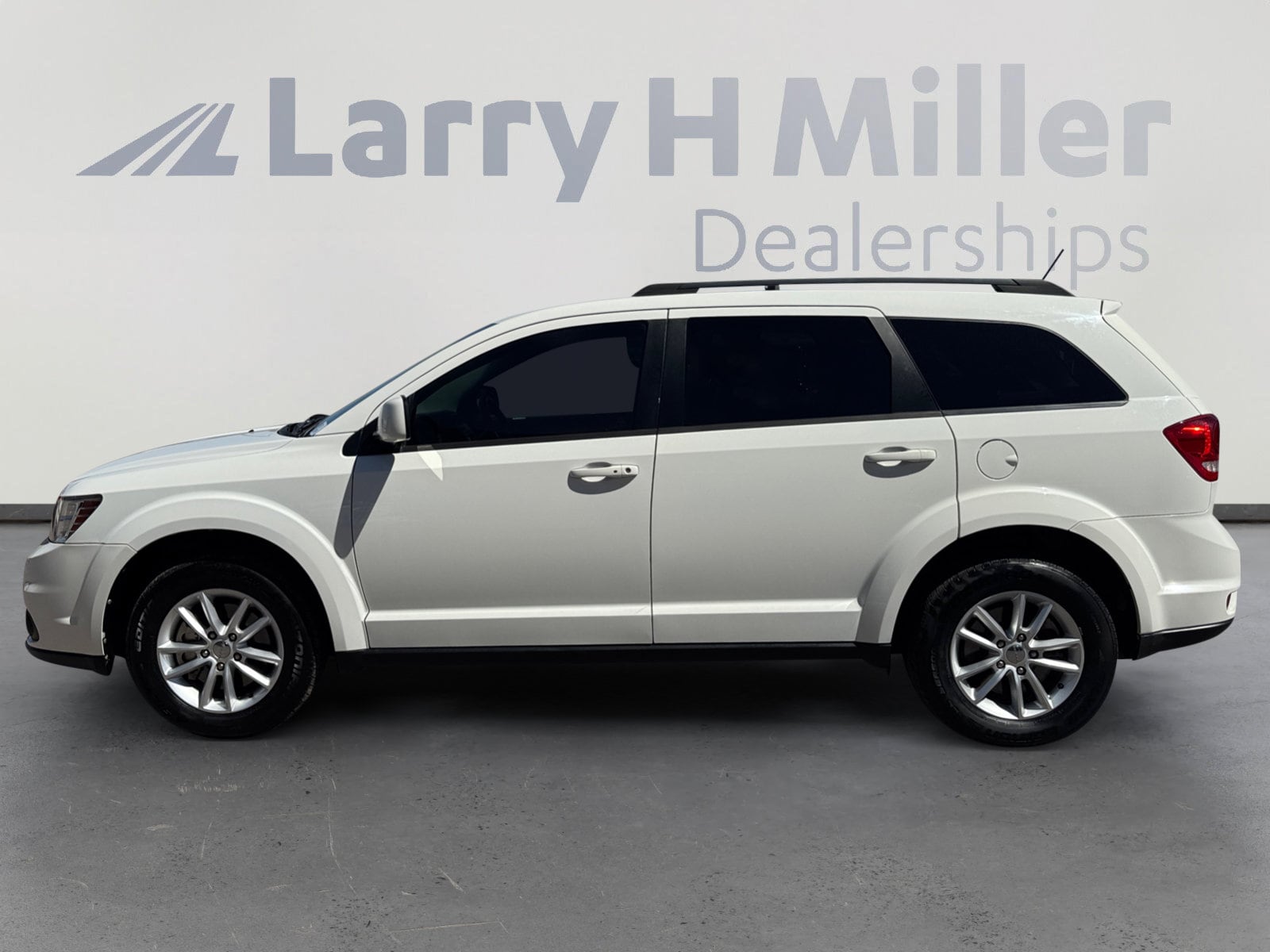 Used 2015 Dodge Journey SXT with VIN 3C4PDCBG2FT618057 for sale in Avondale, AZ