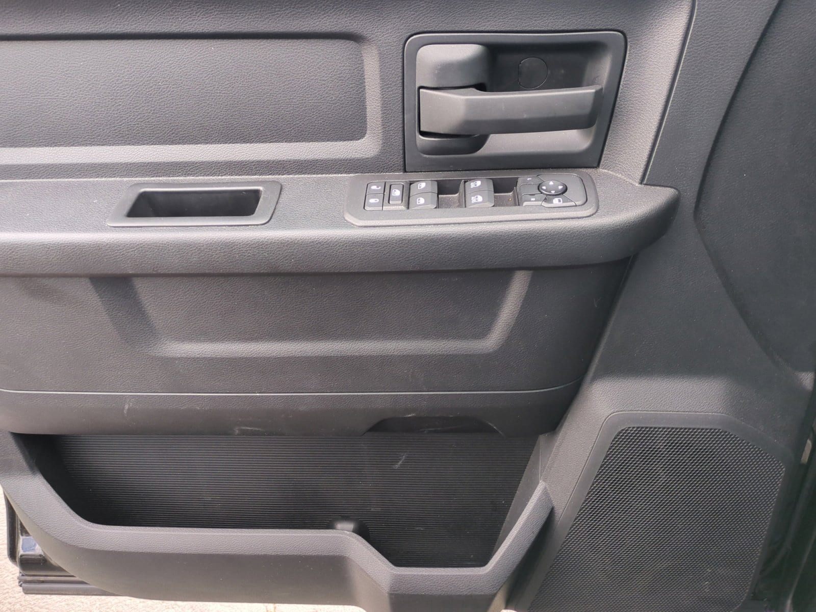 2025 RAM 2500 Tradesman - Photo 14