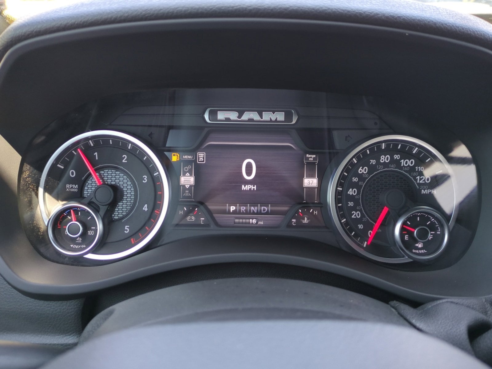 2025 RAM 2500 Tradesman - Photo 11