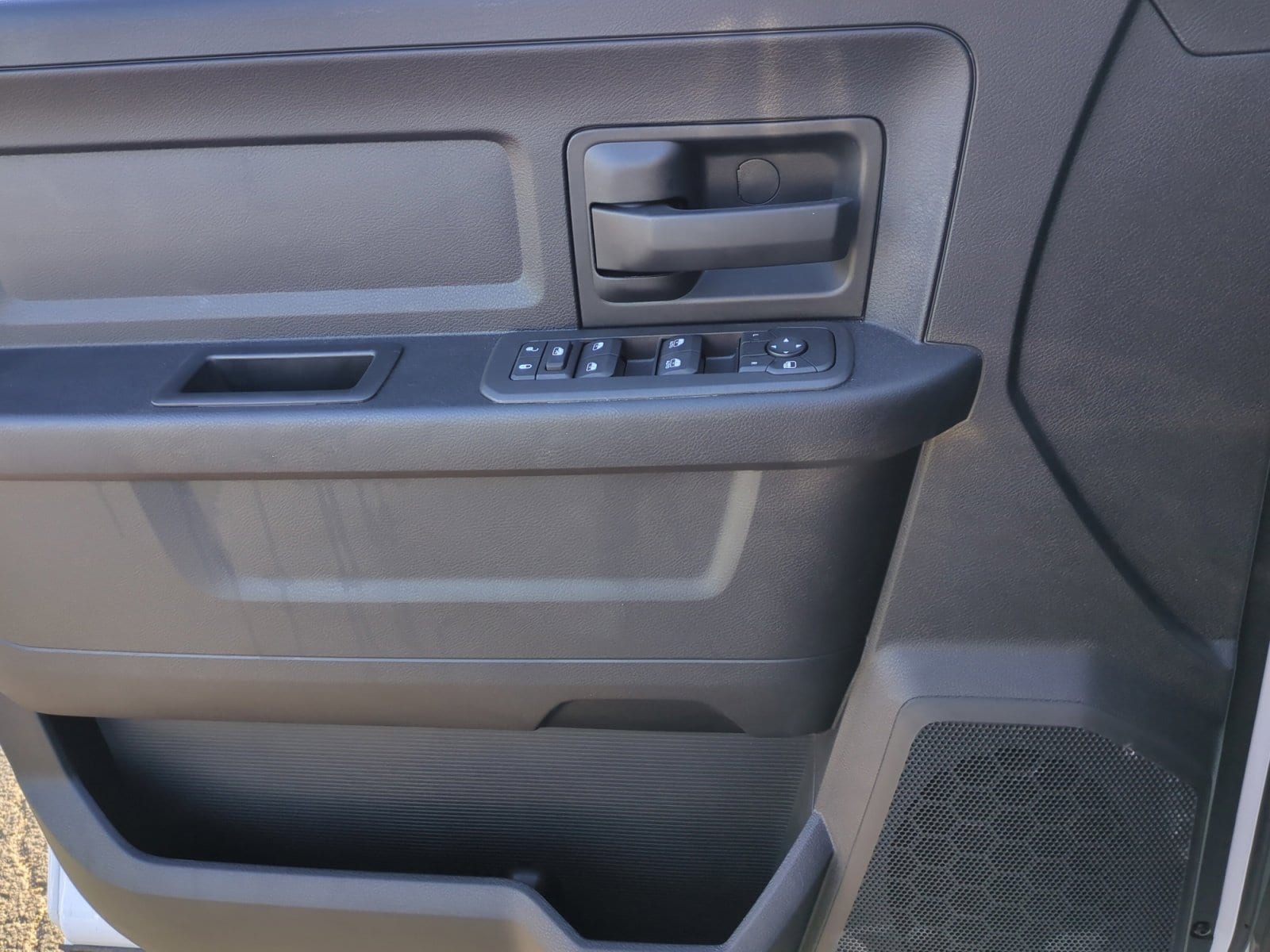 2025 RAM 2500 Tradesman - Photo 14