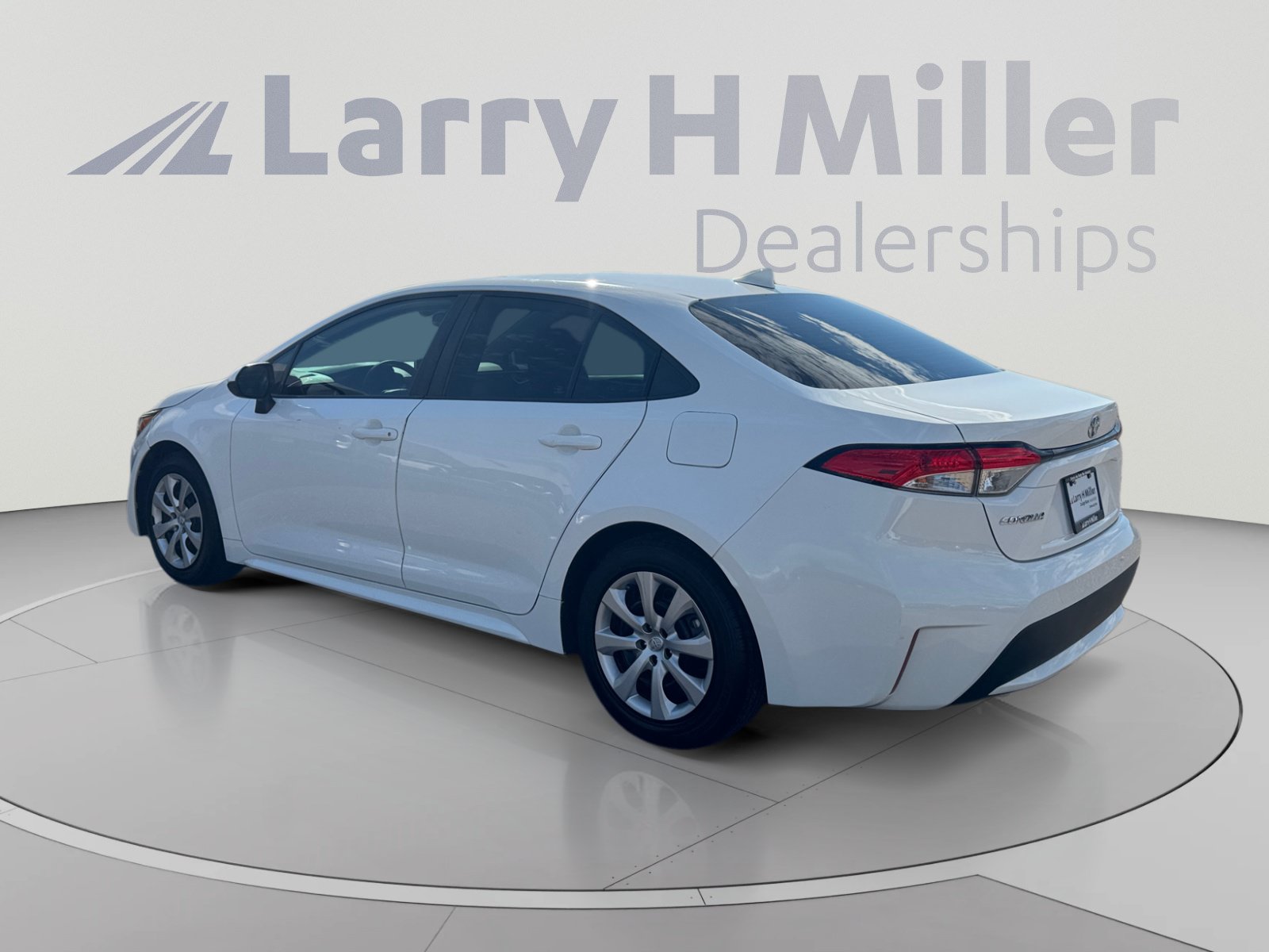 Used 2020 Toyota Corolla LE Sedan