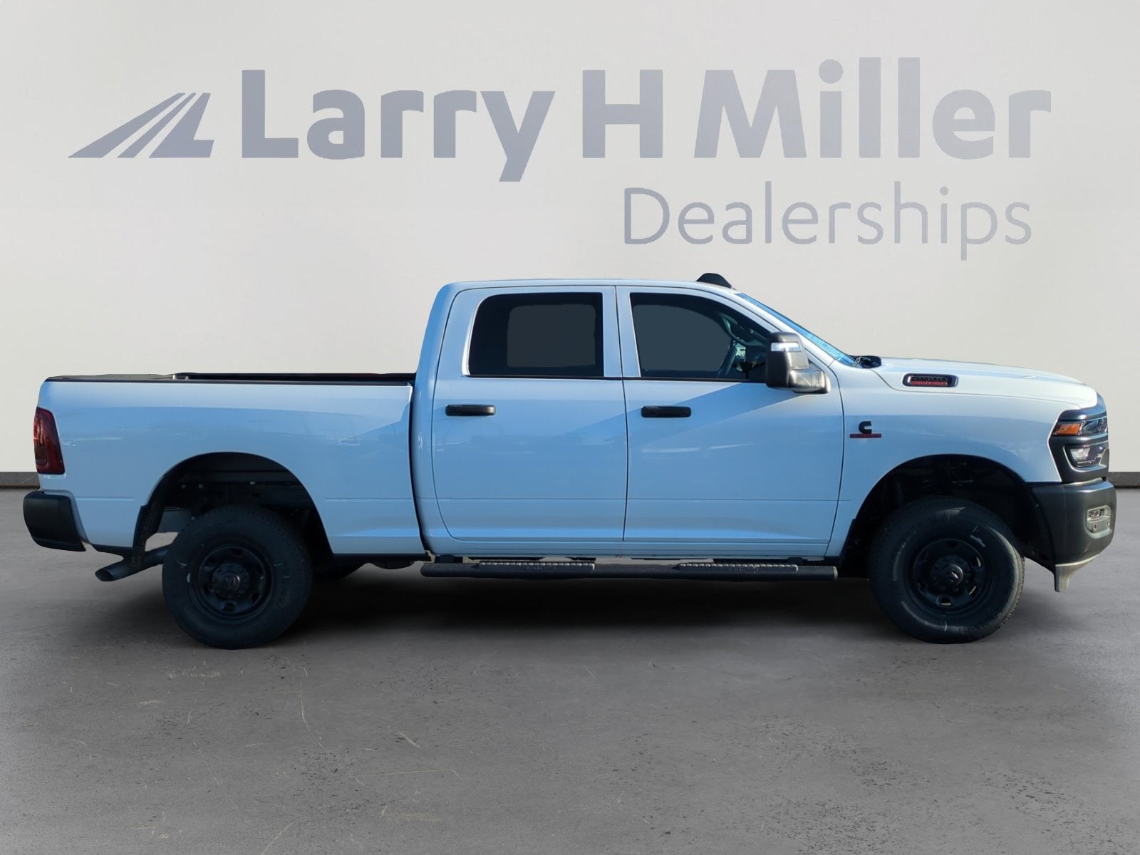 2025 RAM 2500 Tradesman - Photo 6