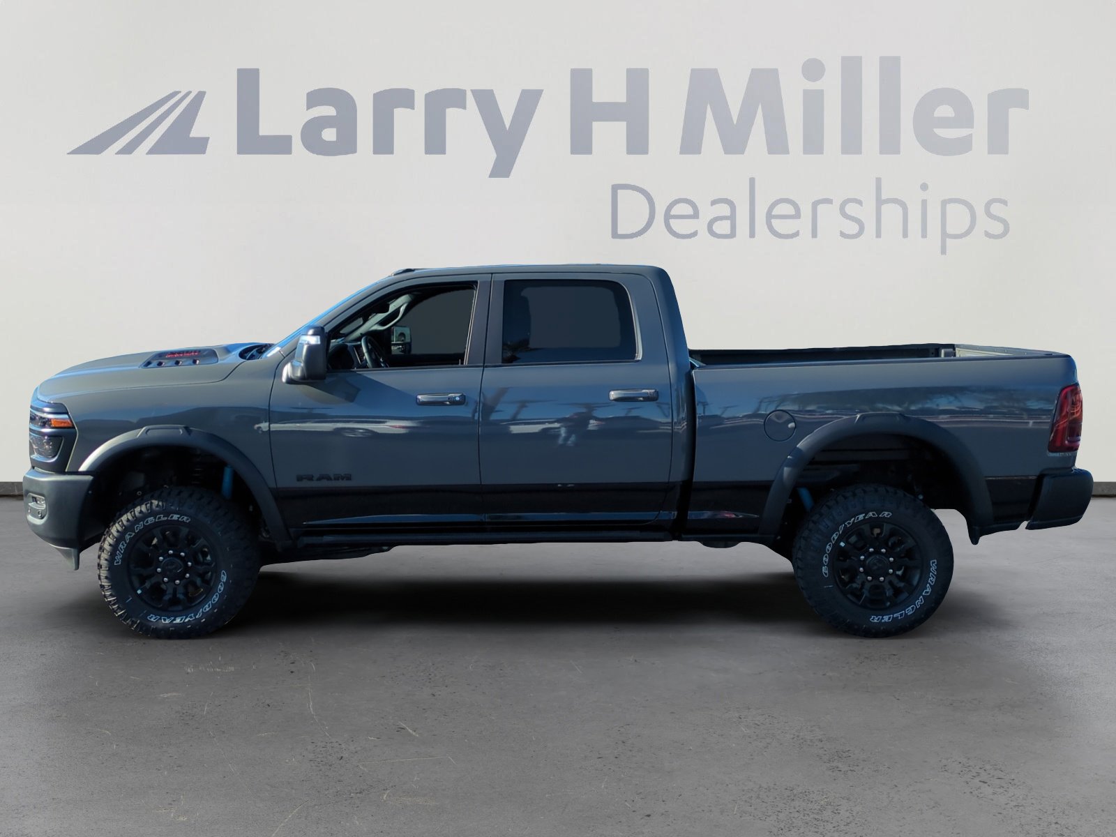 2026 Ram 2500 Power Wagon photo 2