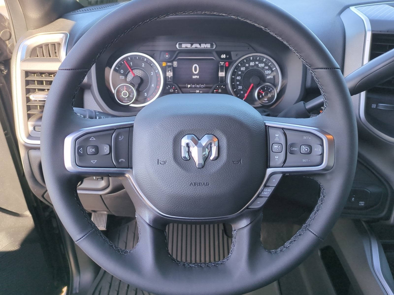 2026 RAM 2500 Big Horn - Photo 10