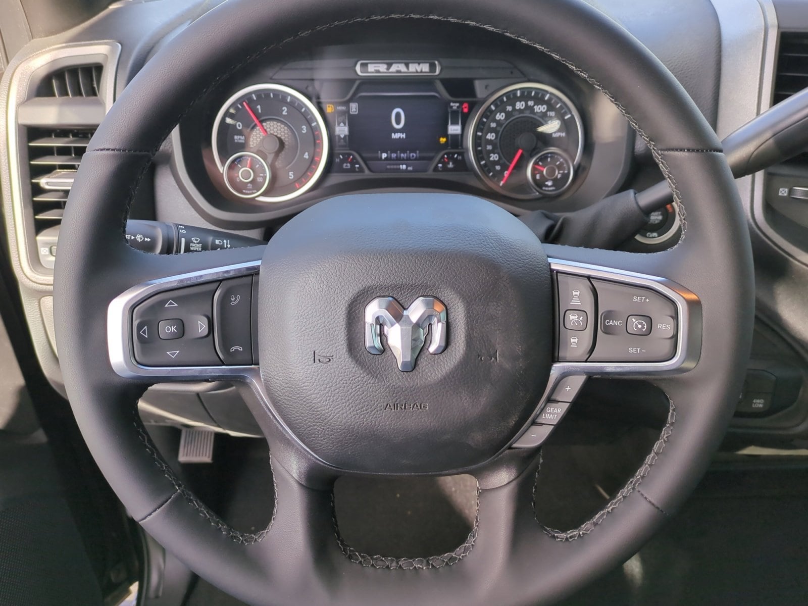 2025 RAM 2500 Tradesman - Photo 10