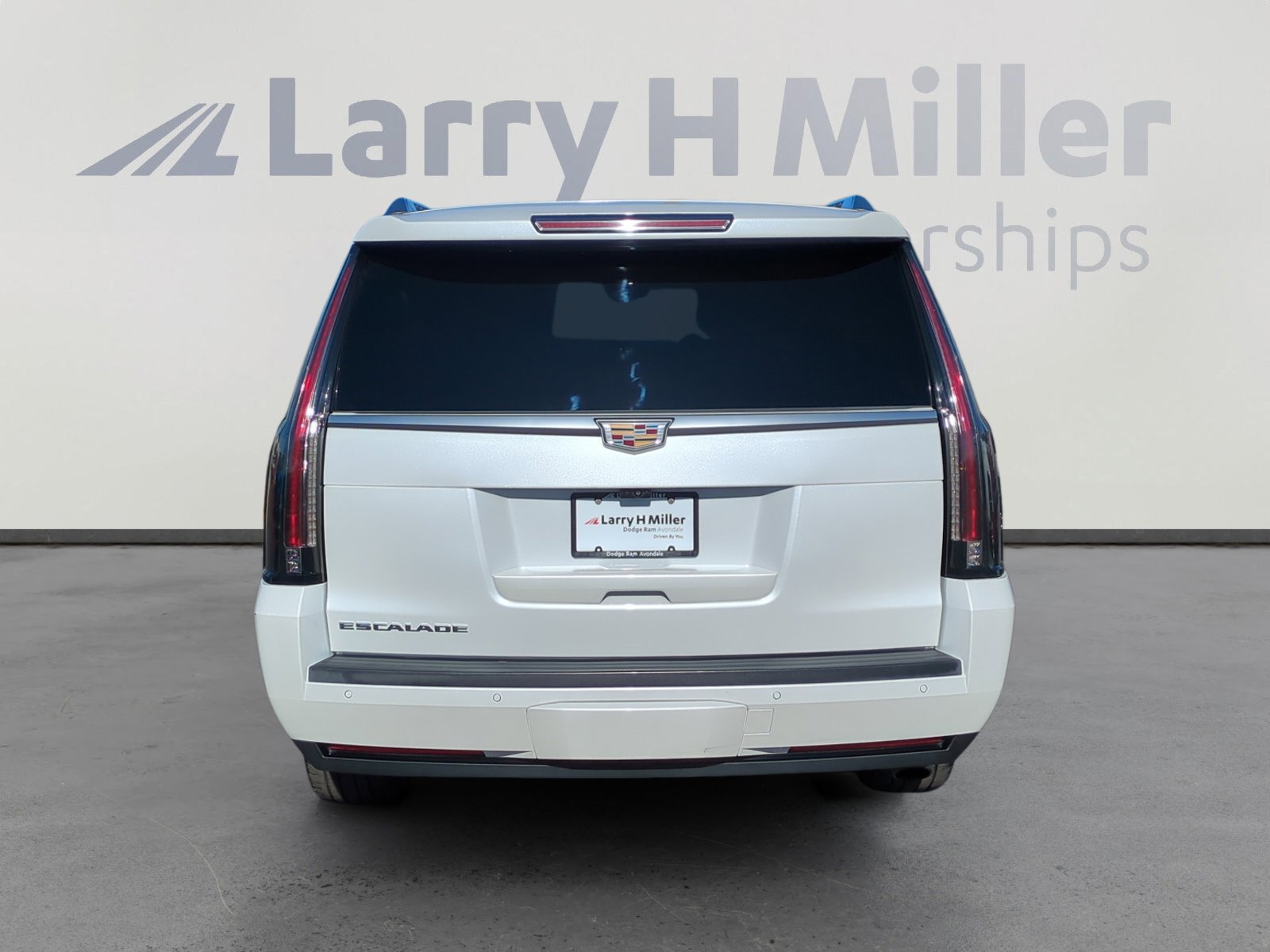 2019 Cadillac Escalade ESV Platinum photo 4