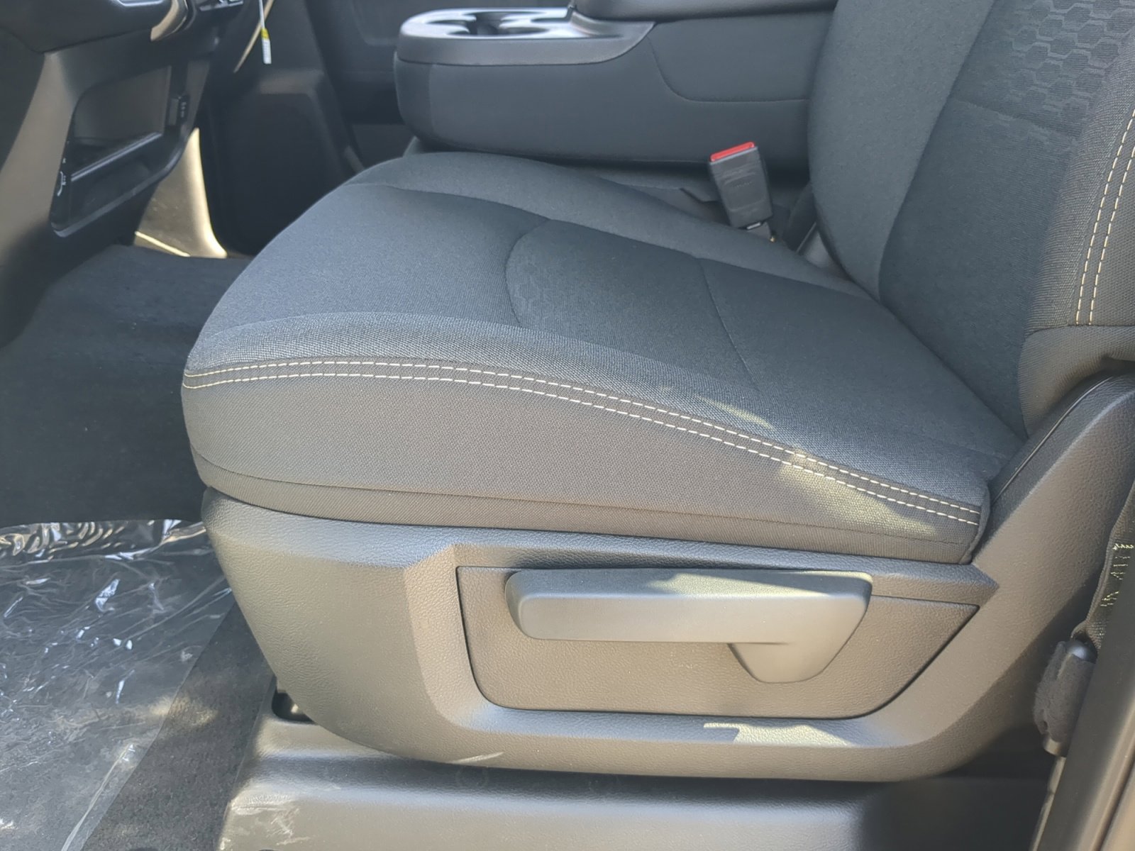 2025 RAM 2500 Tradesman - Photo 15