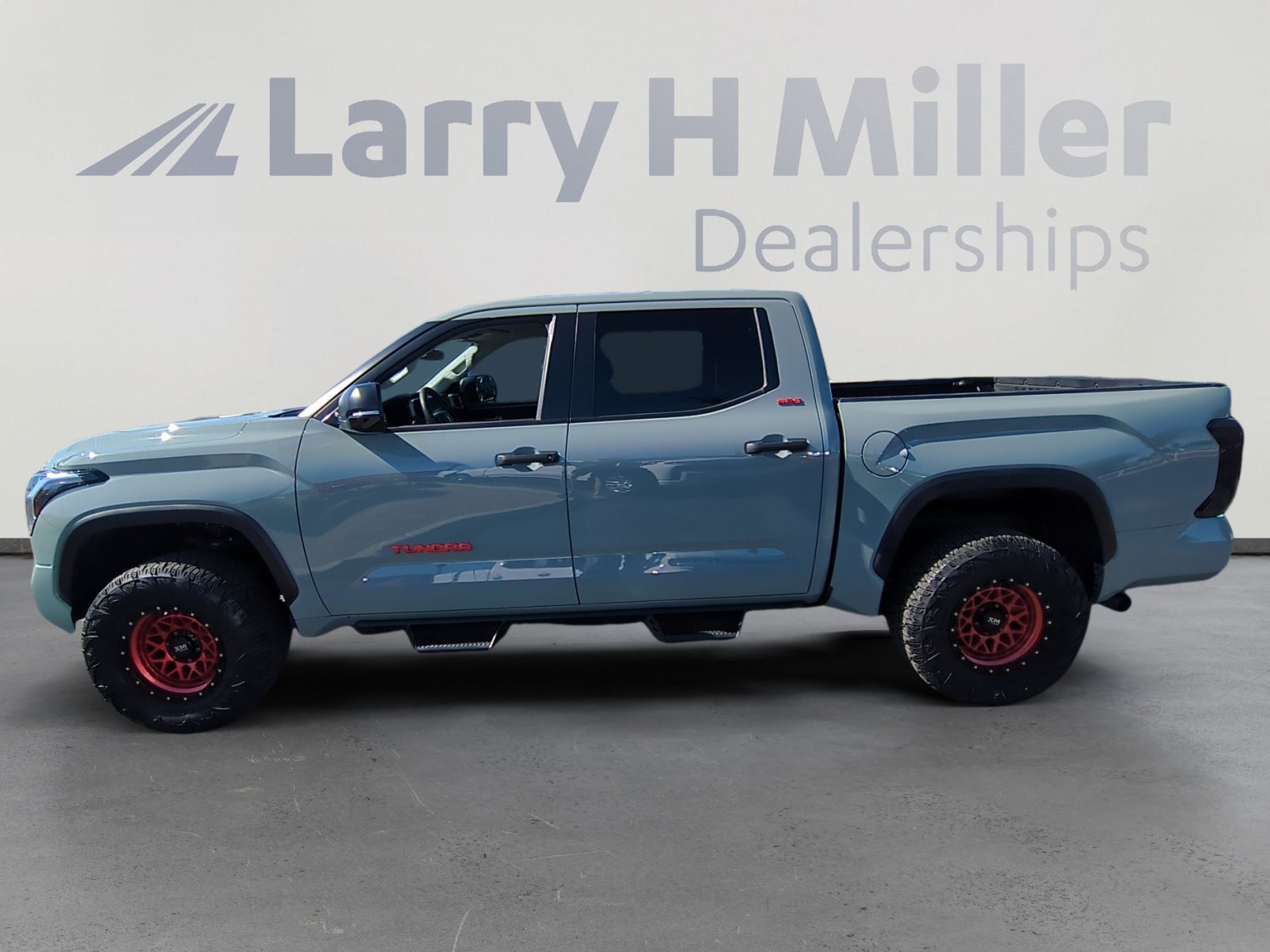 2024 Toyota Tundra SR5 photo 2