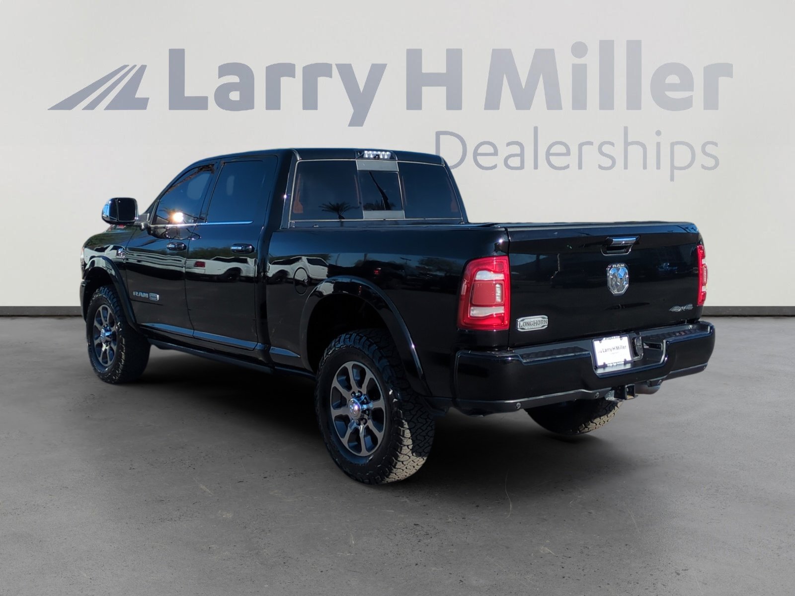 2019 Ram 3500 Longhorn photo 3