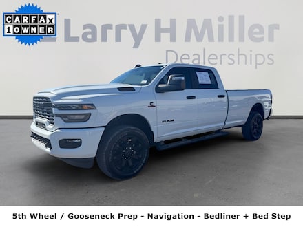 2025 Ram 3500 Big Horn Truck Crew Cab