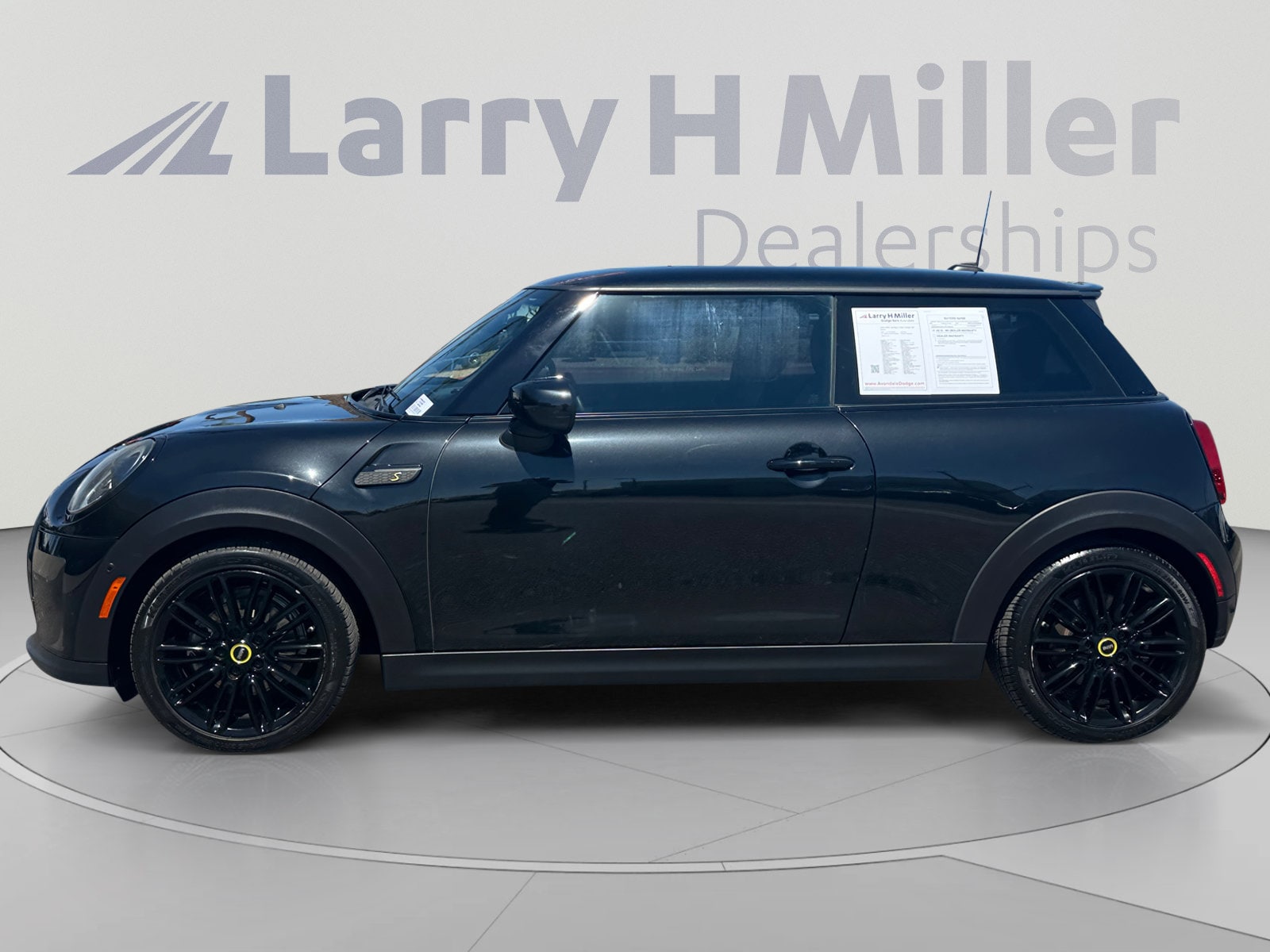 Used 2023 MINI Hardtop 2 Door SE with VIN WMW13DJ04P2S83659 for sale in Avondale, AZ