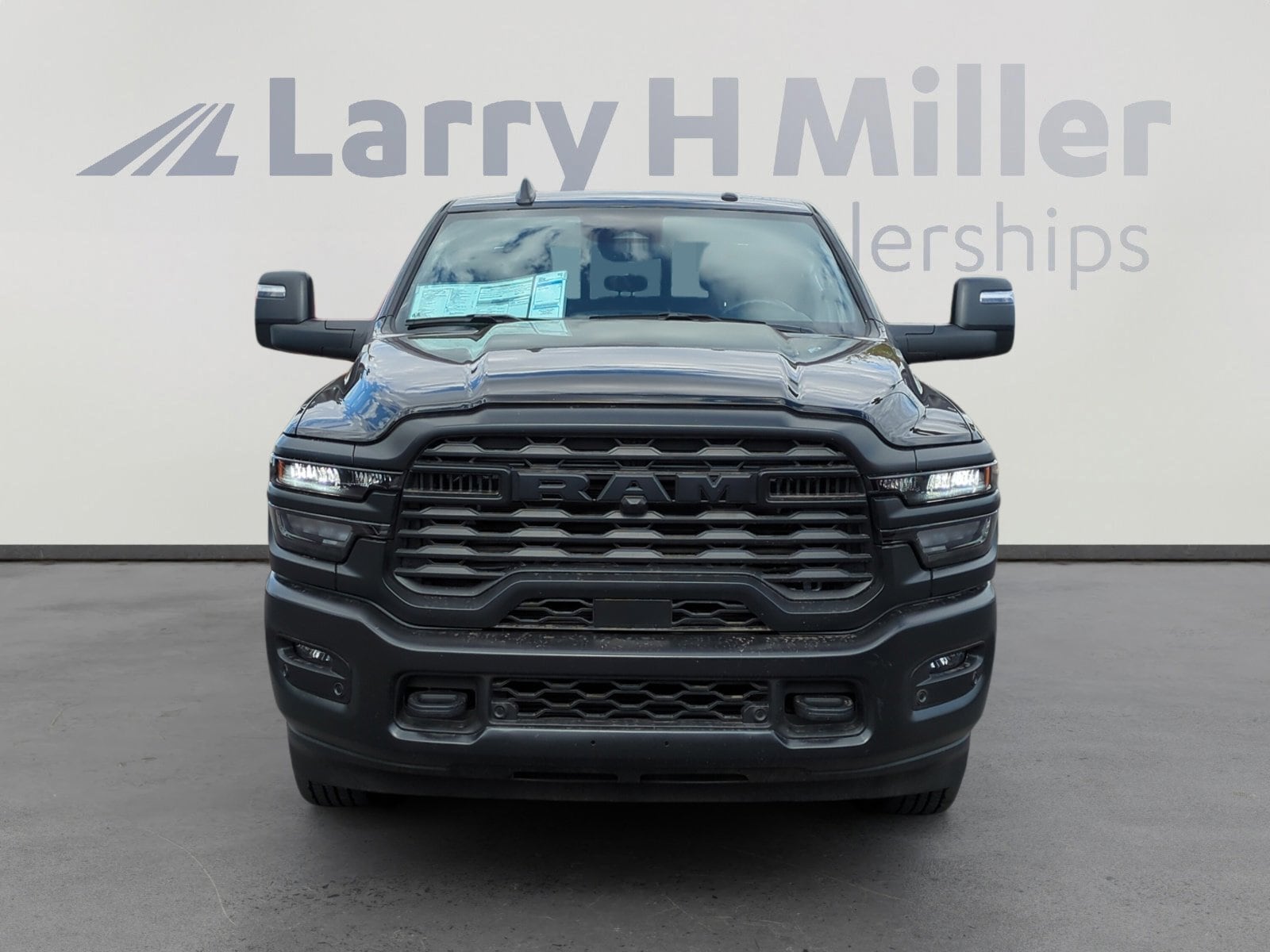 2025 RAM 2500 Tradesman - Photo 8