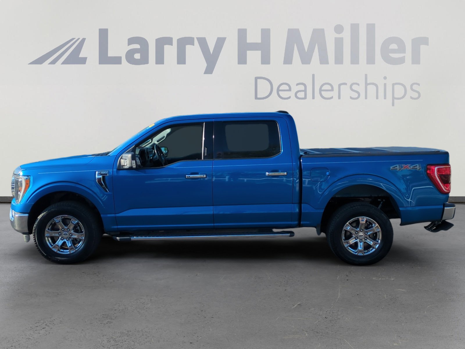 2021 Ford F-150 XLT photo 2