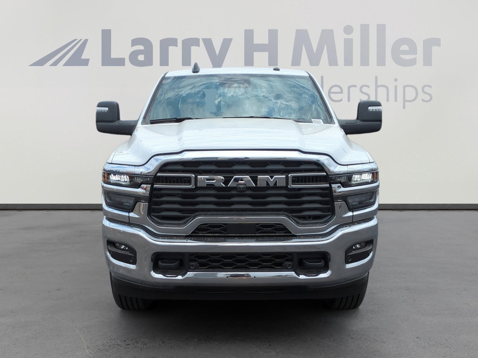2025 RAM 2500 Tradesman - Photo 8