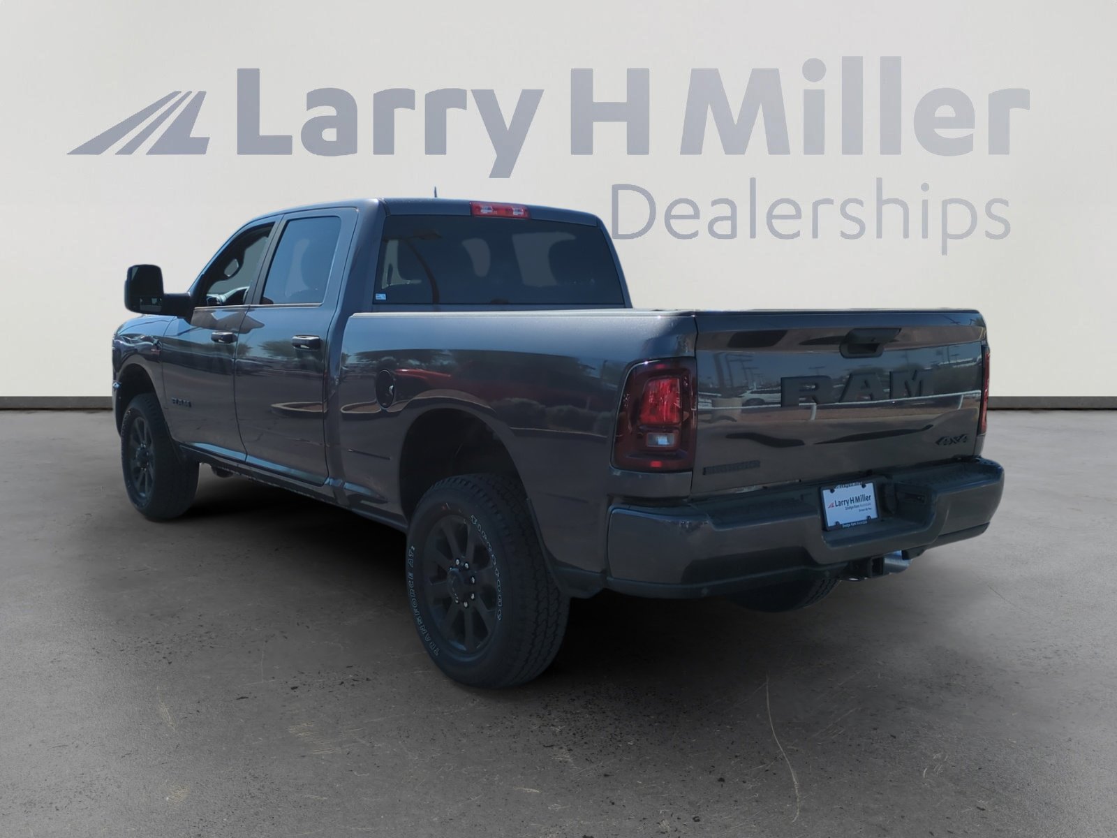 2025 Ram 2500 Big Horn photo 3