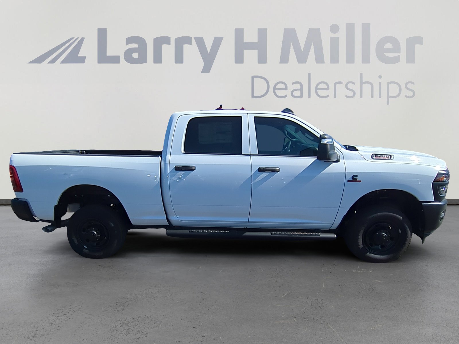 2025 RAM 2500 Tradesman - Photo 6