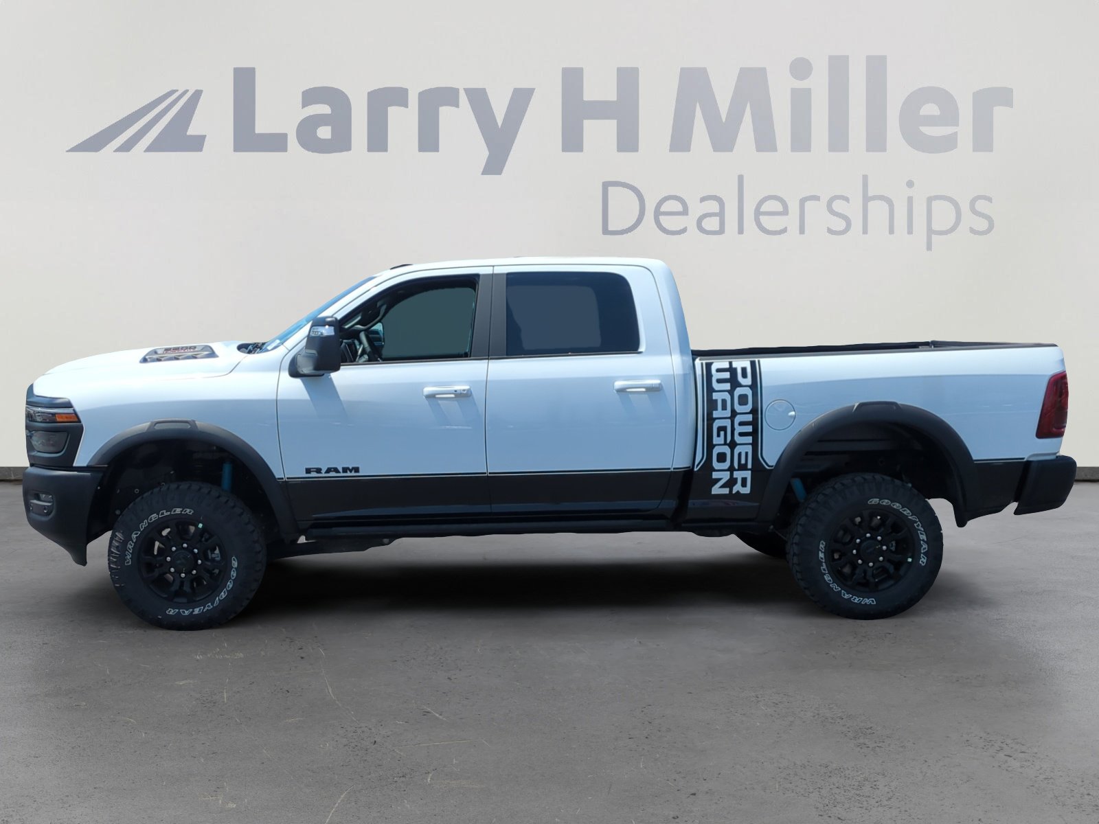 2025 Ram 2500 Power Wagon photo 2