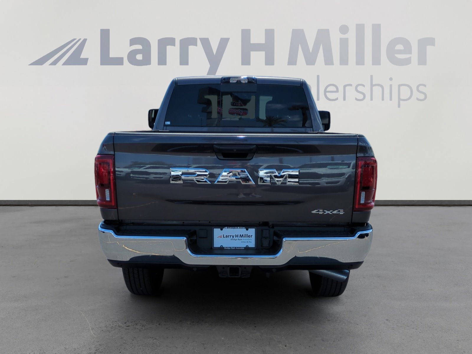 2025 Ram 2500 Tradesman photo 4