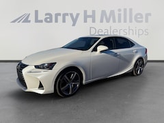 2018 LEXUS IS 300 Sedan