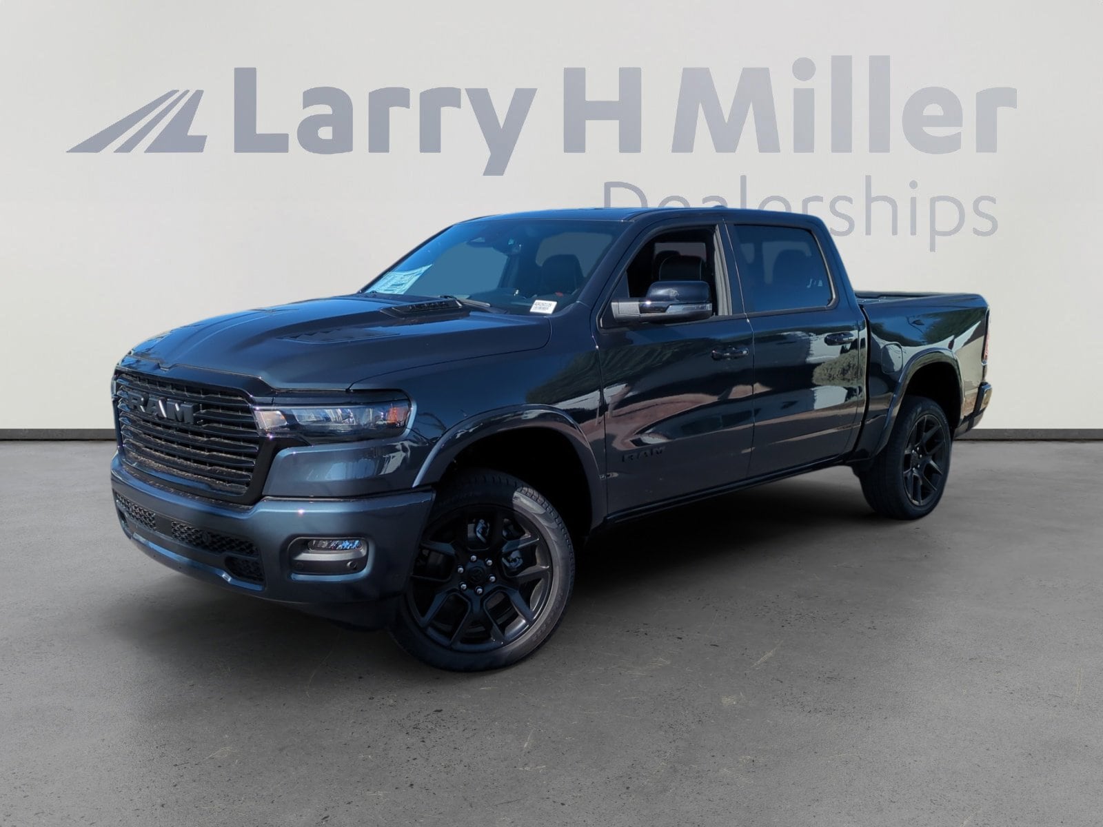 2026 RAM Ram 1500 Pickup Laramie's photo