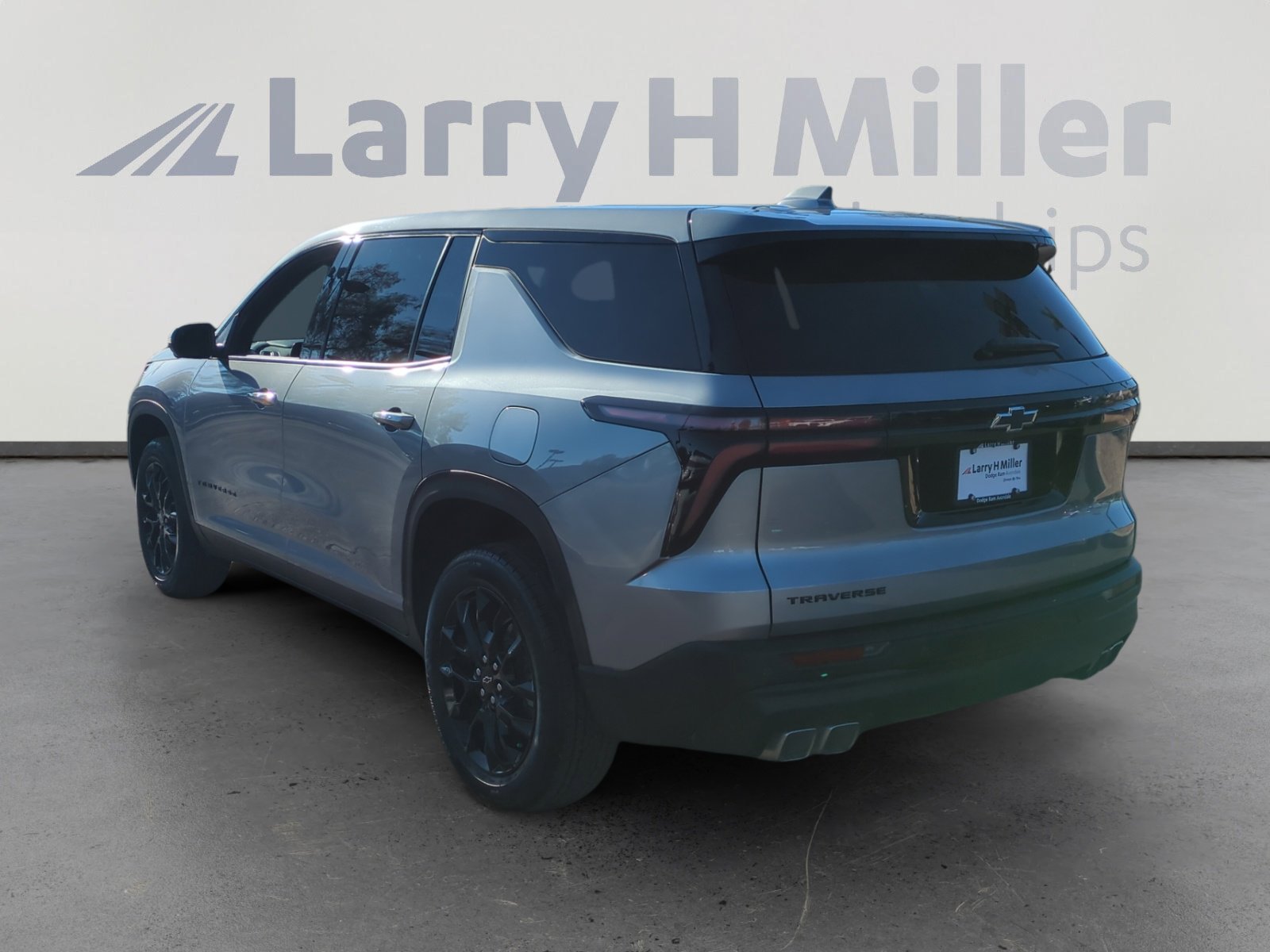 2024 Chevrolet Traverse 1LS photo 3