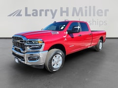 2026 Ram 3500 BIG HORN CREW CAB 4X4 8' BOX Pickup