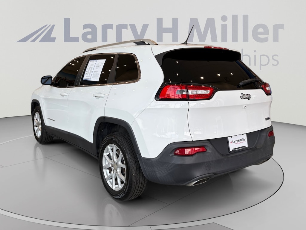 Used 2015 Jeep Cherokee Latitude FWD SUV