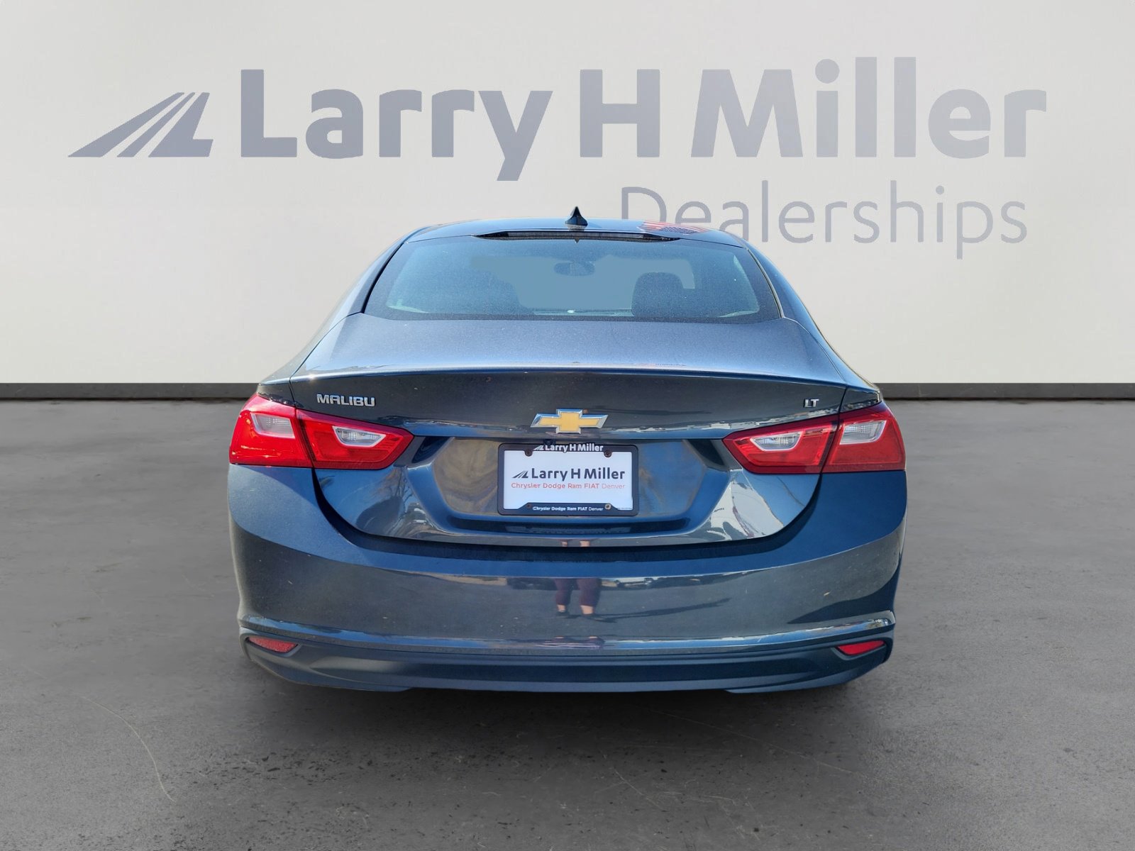 2017 Chevrolet Malibu 1LT photo 4