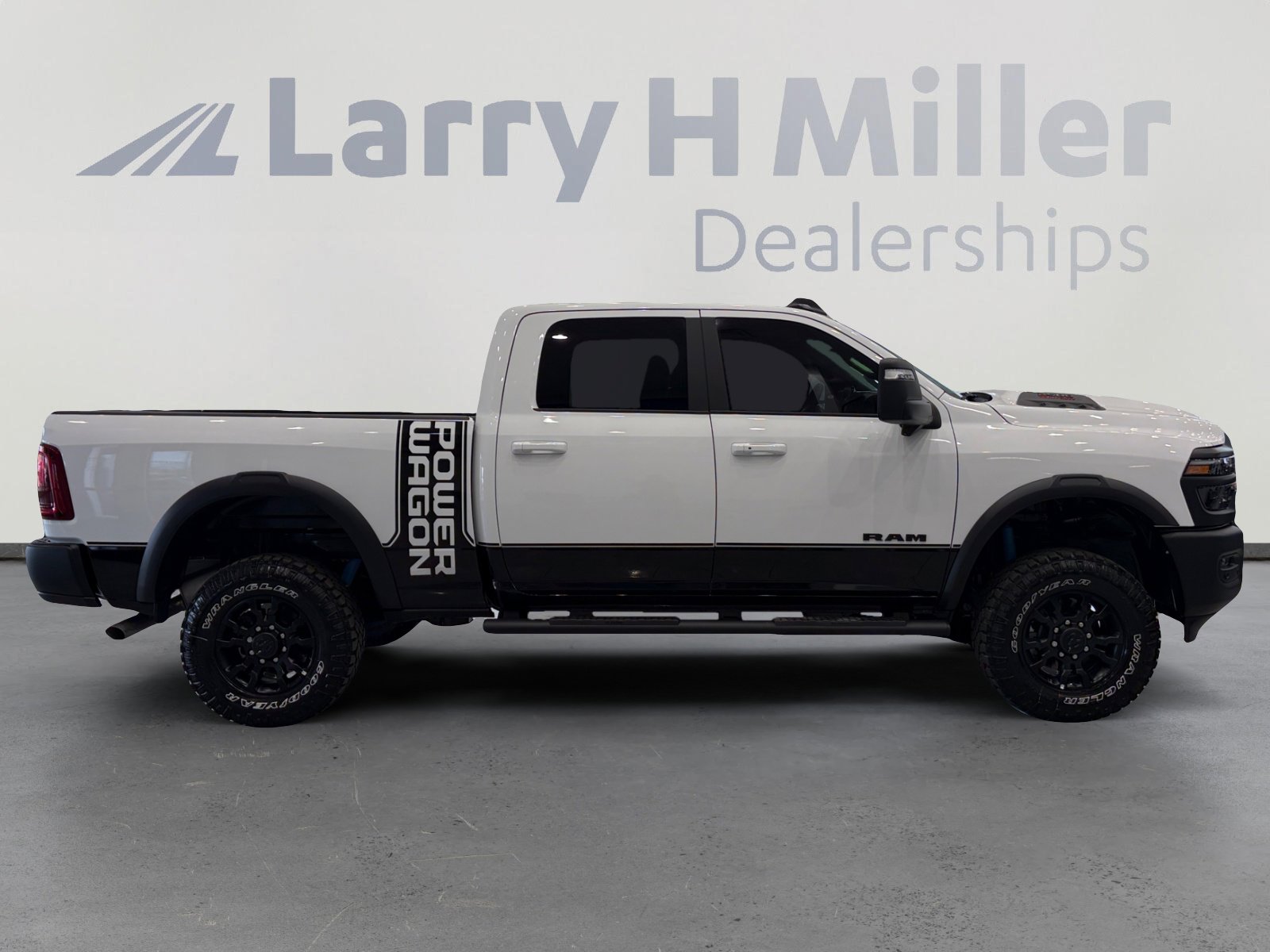 2026 RAM 2500 Power Wagon - Photo 6